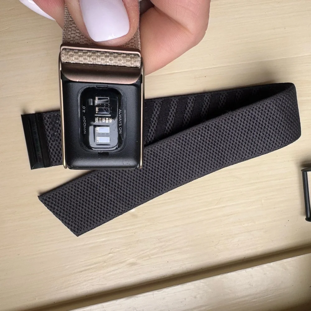 Whoop Fitness Strap in Black and Gray